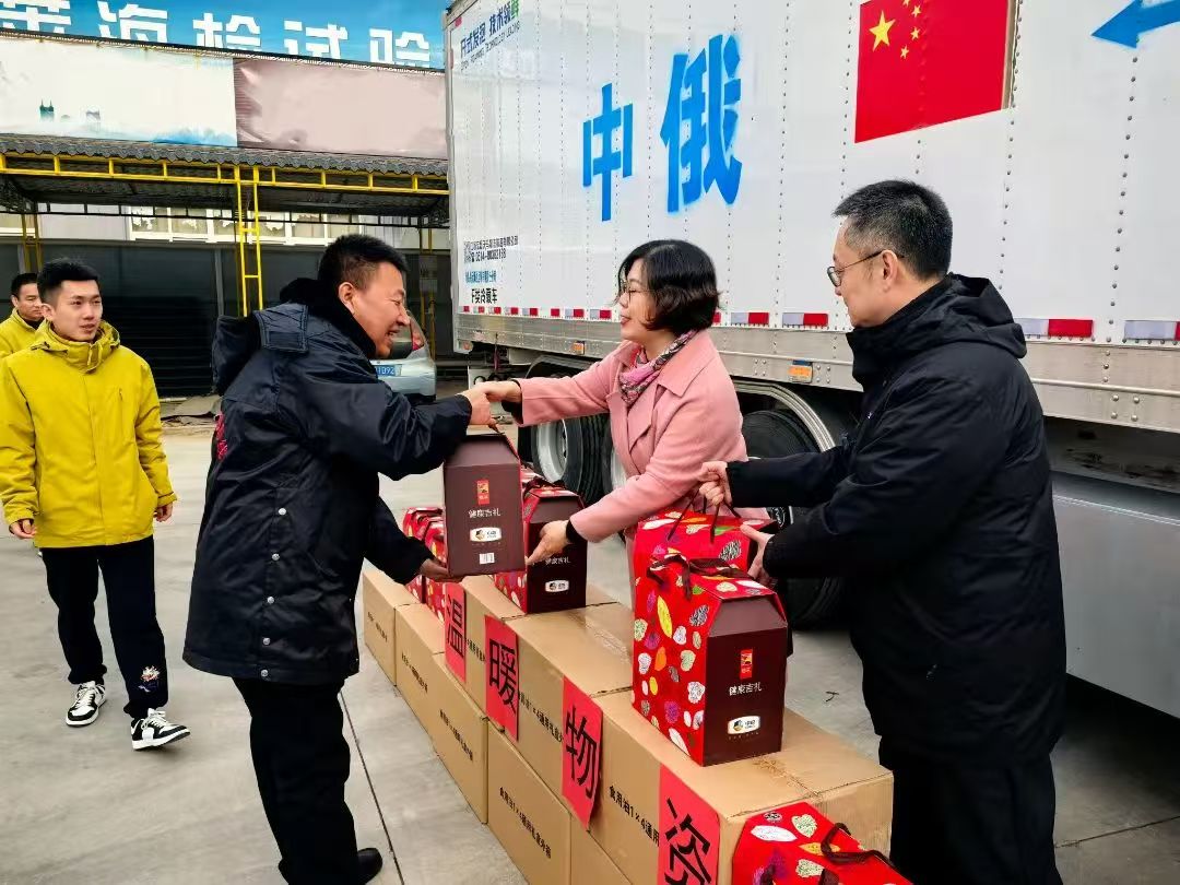 暖“新”冬日行 情满跨国路-兴元顺达TIR车队运输